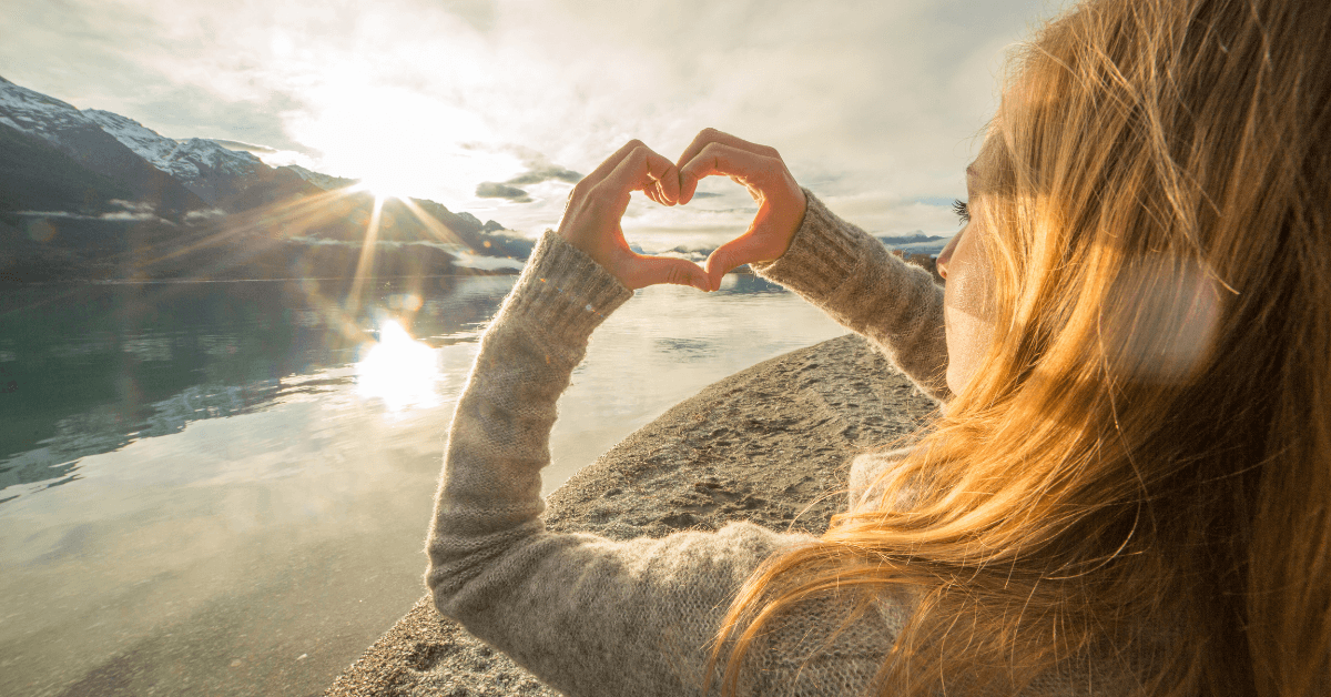 White and Greyscale Photo Wellness Instagram Post (297 x 210 mm) (Reklama na Facebooka) (28)